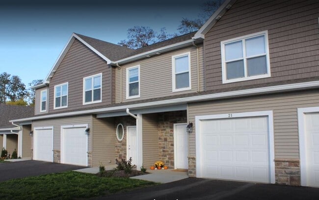 Keuka Shores Rental Townhomes - Keuka Shores Rental Townhomes