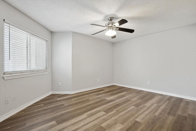 Photo - 9805 Walnut St Unidad C206