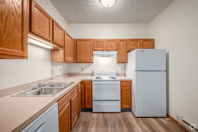 2BR, 1BA - 900SF - Kitchen - Walden Apartments