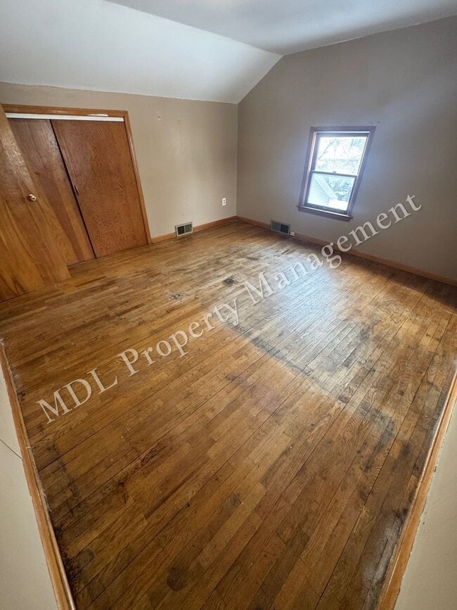 Photo - 909 Mackinaw St Unidad 2