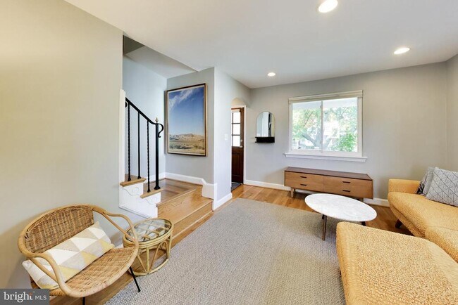 Photo - 130 Wesmond Dr