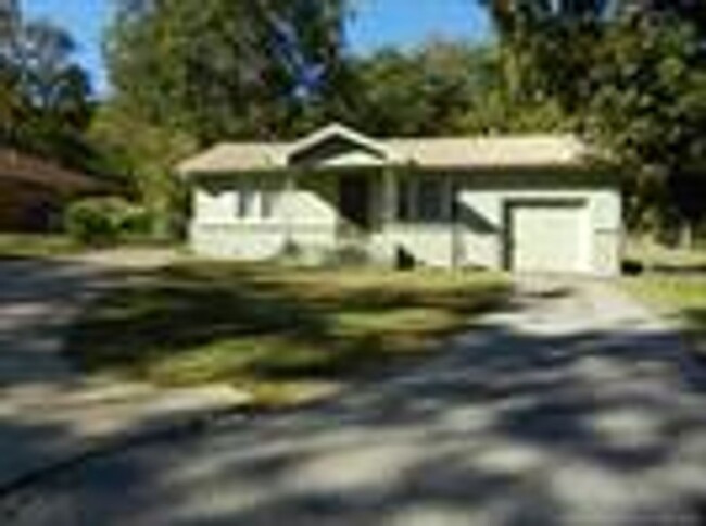 Adorable updated 3 bedroom home in Berryhi... - Adorable updated 3 bedroom home in Berryhi...