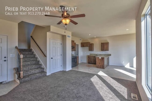 Photo - 1920 W Surrey St