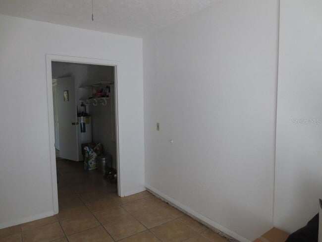 Photo - 6713 S Sheridan Rd
