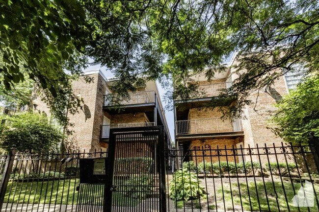 0 bedroom in Chicago IL 60640 - 0 bedroom in Chicago IL 60640 Condo Unit 4616-2D