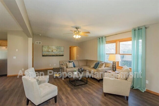 Photo - 117 Buckeye Ln