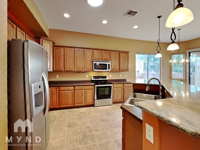 Photo - 1141 W Tenniel Dr