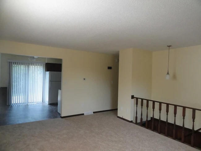 Photo - 2512 Ridgefield Dr NE