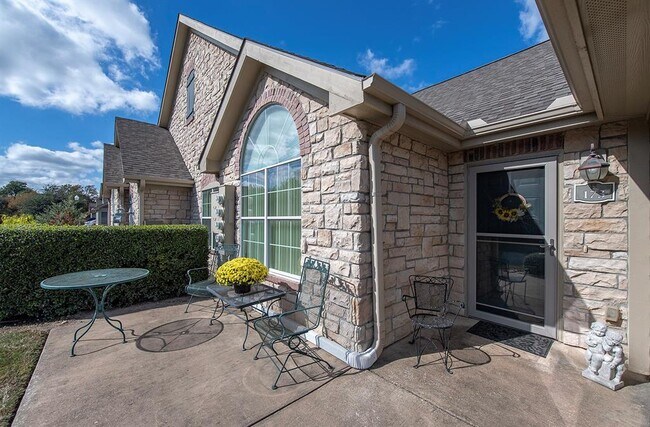 Photo - 30 Wildwood Dr Unidad 173 Rental