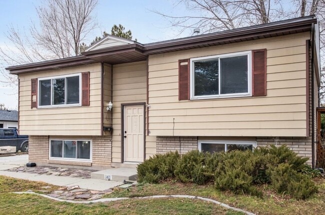 Photo - 140 W 8710 S Unit Cozy Basement Apartment for rent in Sandy