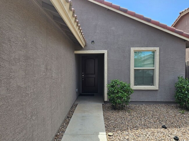 Photo - lovely 3bd 2 bth home