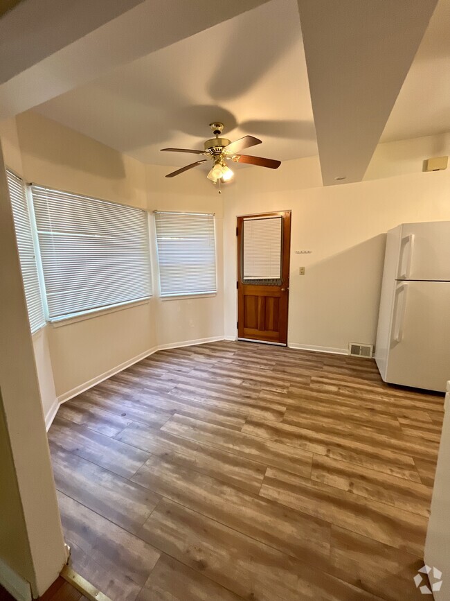 Building Photo - 82 Floral Ave Unit 1 Rental