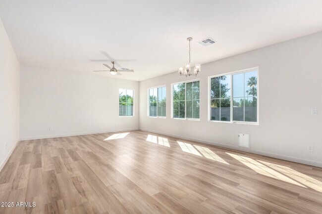 Photo - 6556 N 15th Dr House