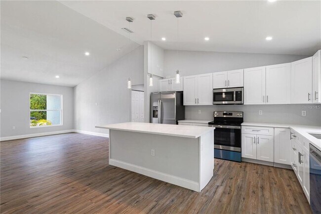 Photo - 19159 Ruskin Ave