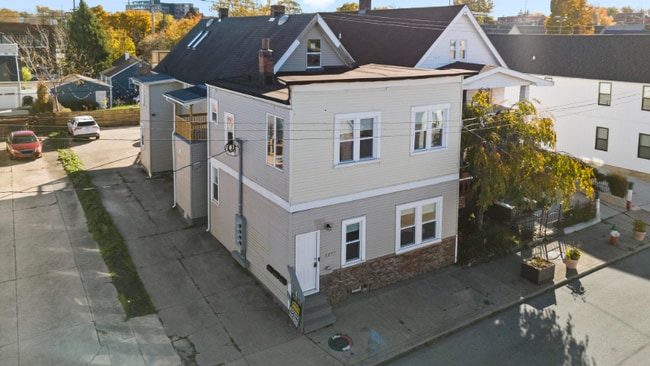 Photo - 1277 W 67th St Unidad 3