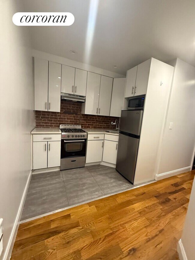 Photo - 316 W 139th St