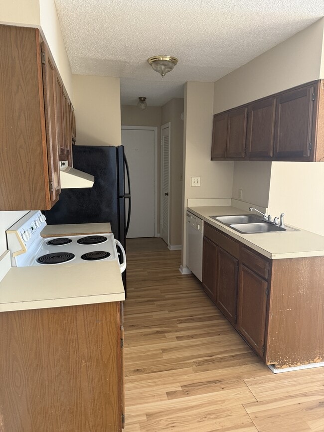 Photo - 505 63rd Ave N