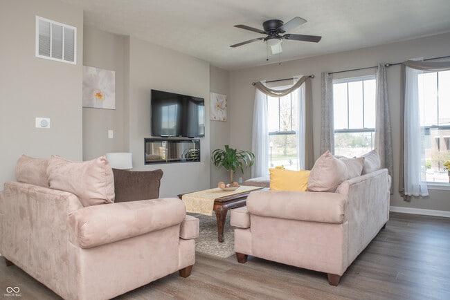 Photo - 2949 Kirkbride Way