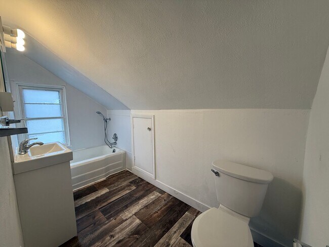 Photo - 407 N 12th St Unit 3/4