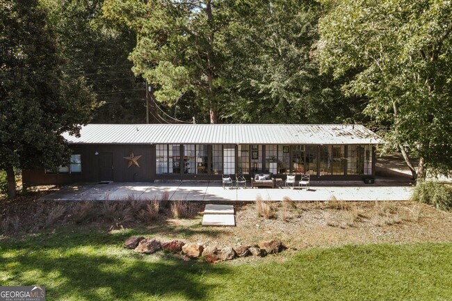 Photo - 190 Lakewood Dr