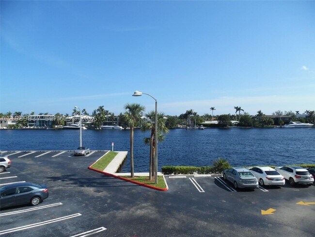 Photo - 20515 E Country Club Dr Unit 246