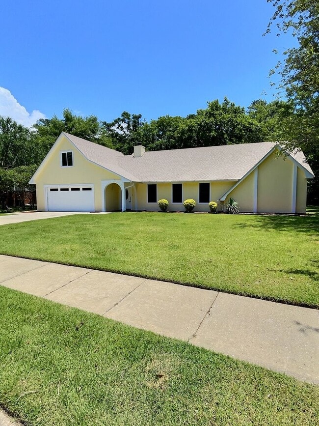 118 Linnet Dr