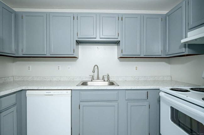 Photo - 252 Harrisville Rd