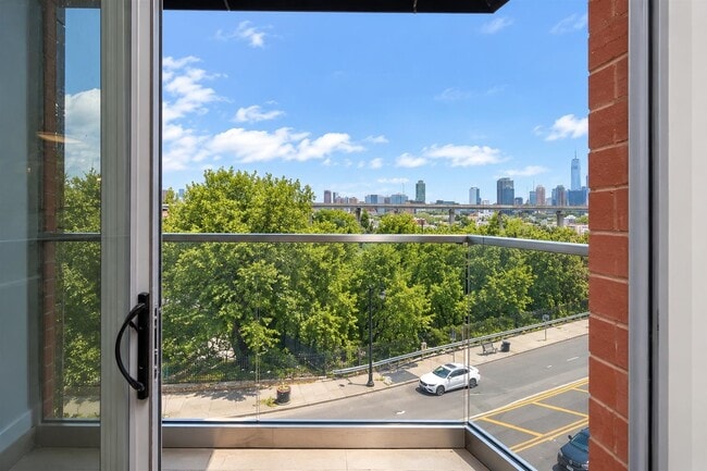 461 Newark Ave Unit 4D