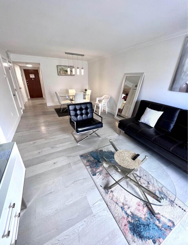 Photo - 1150 Collins Ave Unidad 402