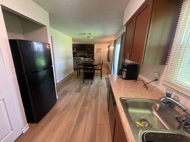 Photo - 2902 Forest Ln