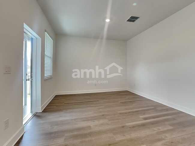 Photo - 37941 Dusty Saddle Ln