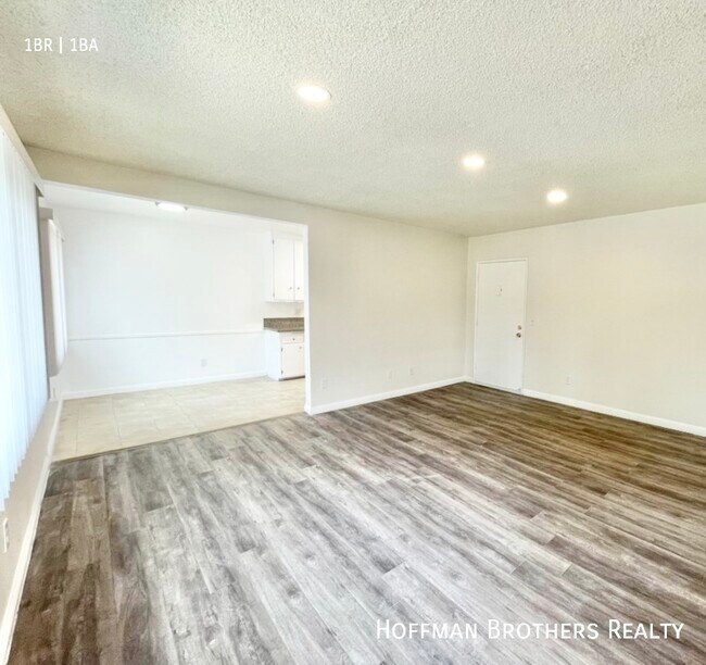 Photo - 19403 Haynes St Unidad 9A