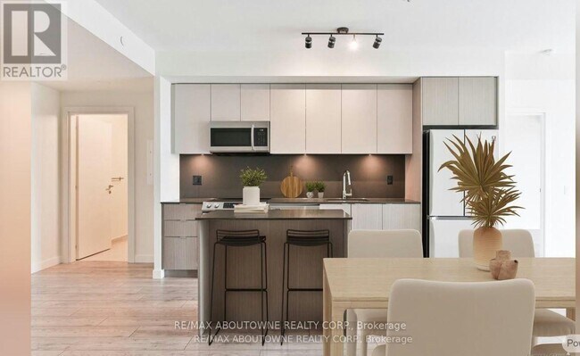 Photo - 125 Bronte Rd Unité A01208