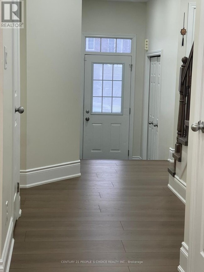 Photo - 58 Renfrew St