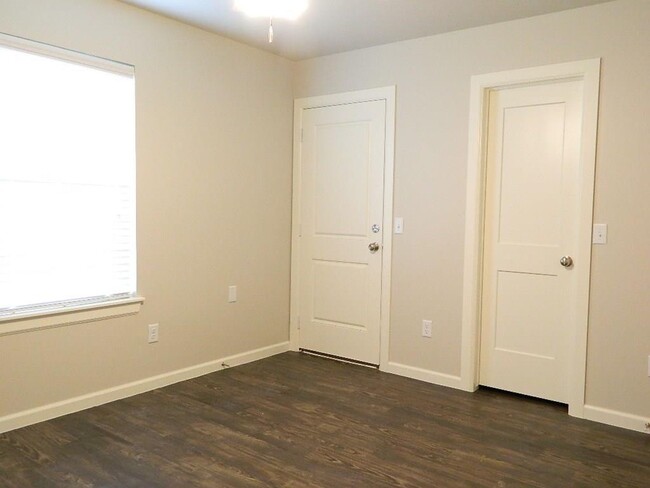 Photo - 2 Bedroom 2 Bath Duplex Close To Tinker AFB House