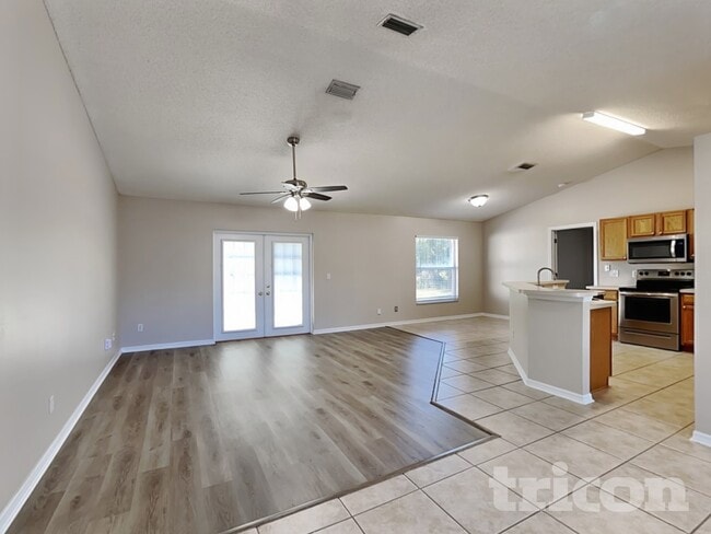 Photo - 21 Zorach Pl