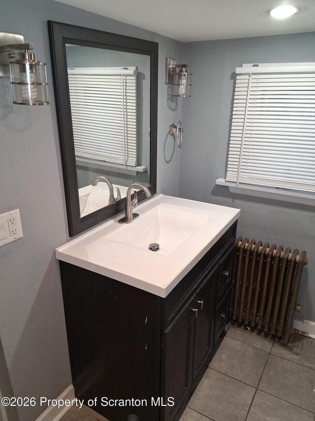 Photo - 907 E Drinker St