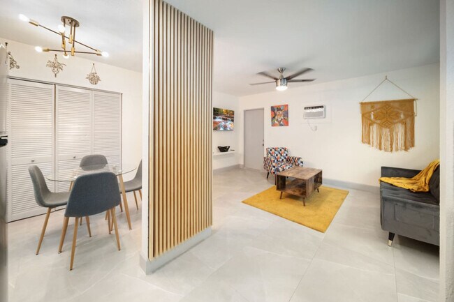 Photo - 847 NE 16th Ave Unit ID1369651P