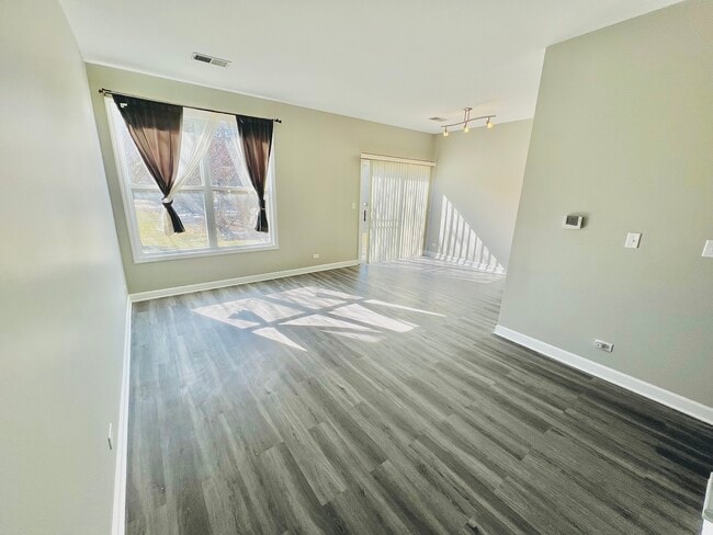 Photo - 925 Sheridan Cir