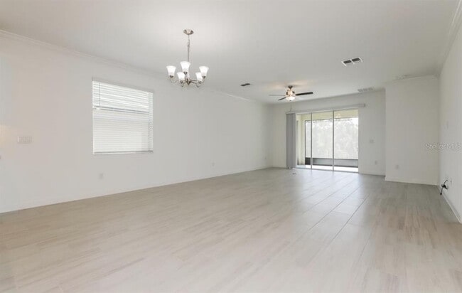 Photo - 1250 Spinnaker Dr