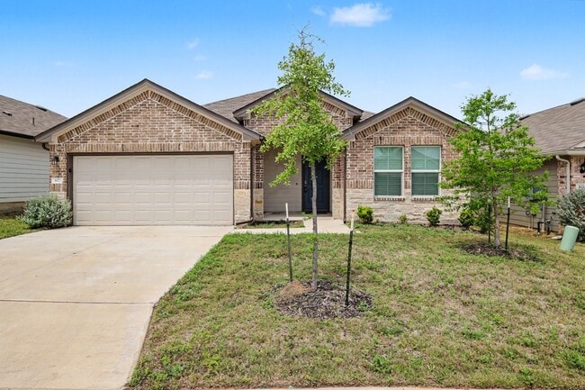 Building Photo - Spacious 3 Bed Home in Seguin | Open Layout + Private Yard!