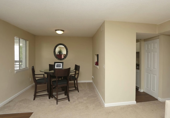 Photo - Broadmoor Apartments