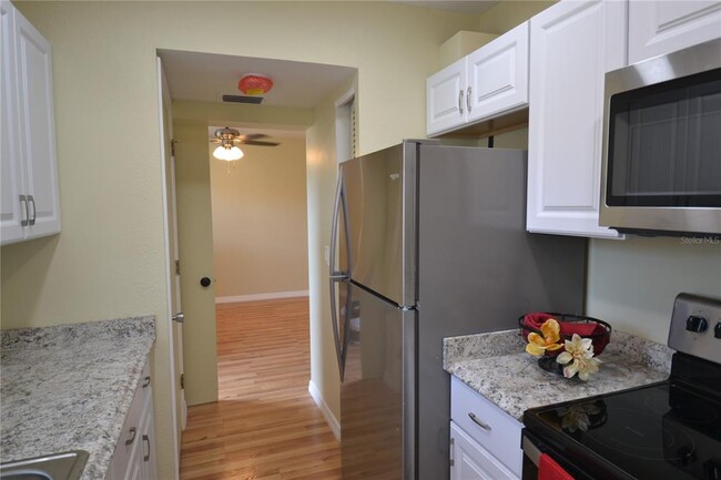 Photo - 2003 Greenbriar Blvd Condo Unit 3
