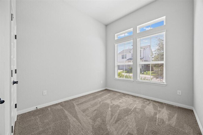 Photo - 12900 Bloomington Dr