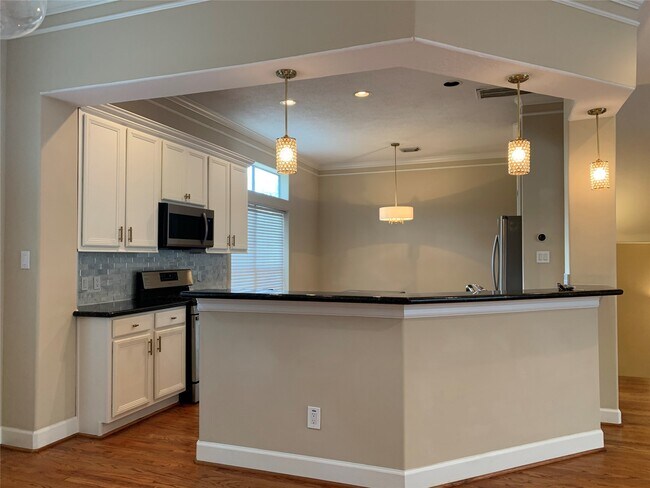 Photo - 406 Fowler St