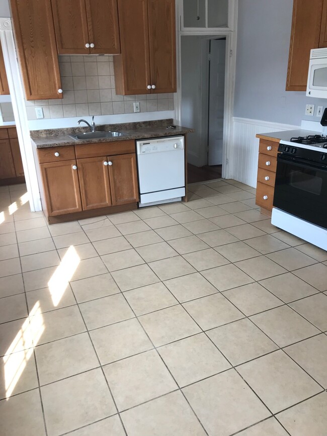 Building Photo - 794 Boylston St Unit 3 Rental