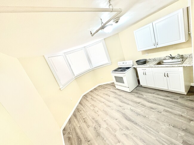 Photo - 135 W Main St Apartment Unit 1B