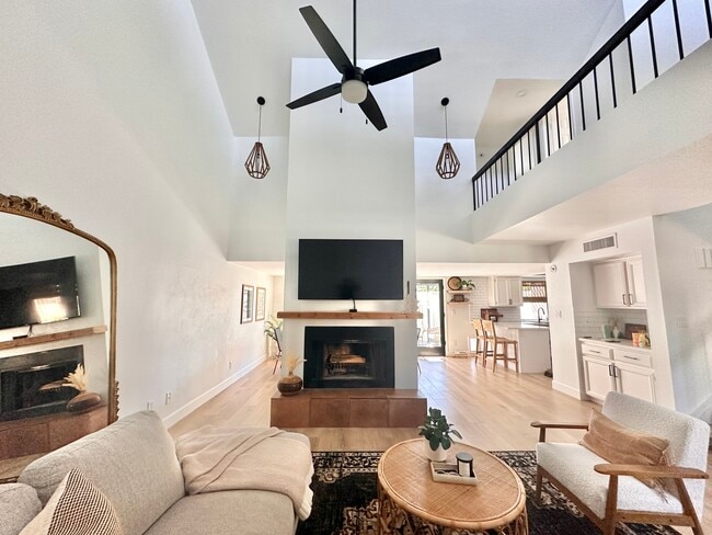 Building Photo - 6522 N 10th Pl Rental