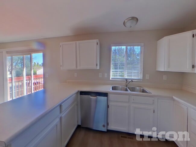 Photo - 308 N 46th Ave