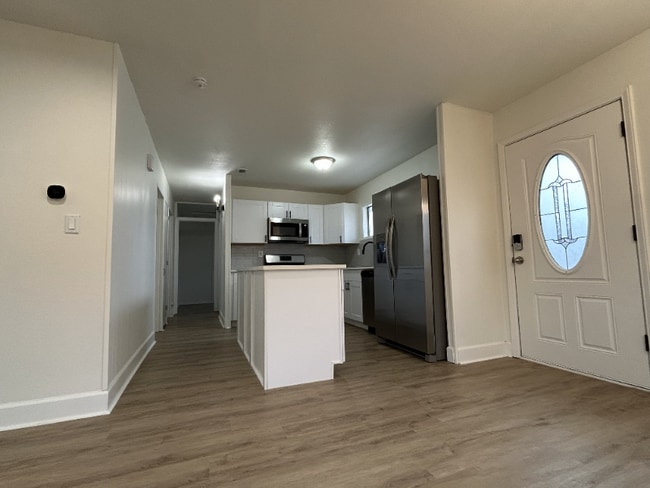 Photo - 2407 Duportail St